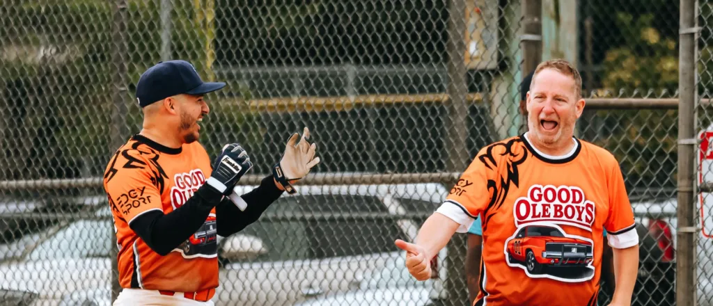 FINAL The Ultimate Guide to Slowpitch Softball Jerseys Featured Image